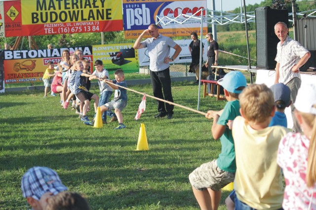 Ne pikniku w Hnatkowicach w gm. Orły nie zabrakło atrakcji dla dzieci i dorosłych.