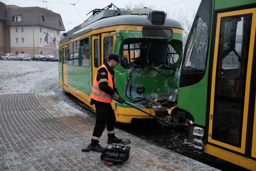 MPK Poznań: Zderzenie dwóch tramwajów. Są ranni! Motorniczy...