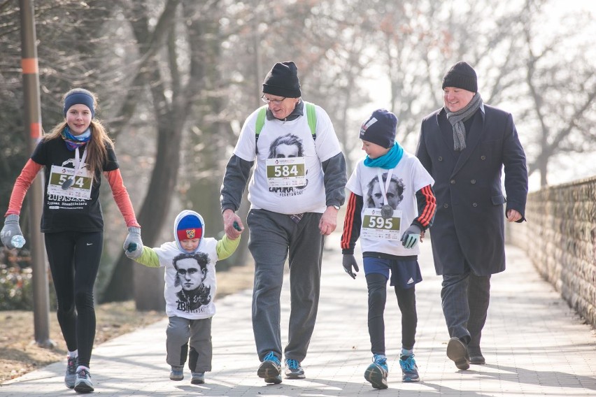 Bieg Tropem Wilczym w Opolu. Na trasie 400 zawodników.