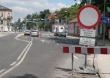 Miejscy drogowcy tłumaczą opóźnienie oddania drogi