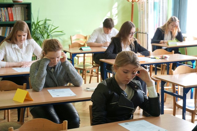 W środę maturzyści rozpoczną Maturę 2016. Na początek czeka ich egzamin z języka polskiego.