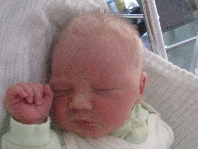 Filip Ceran urodził się 5 sierpnia, ważył 3890 g i mierzył...