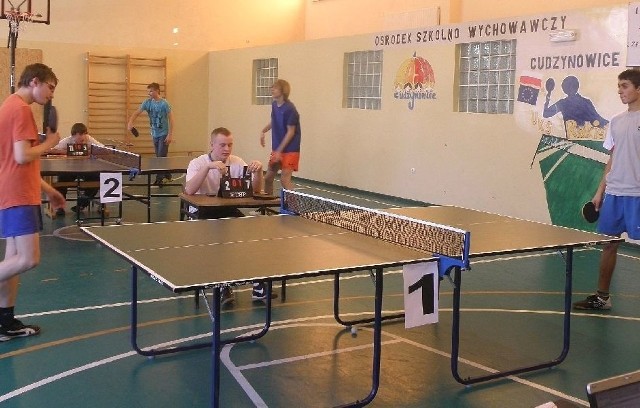 W turnieju tenisa stołowego w Cudzynowicach trwała zacięta walka &#8211; do ostatniej piłeczki.