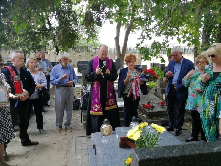 Uroczystość na Cmentarzu Wojskowym na Powązkach w Warszawie.