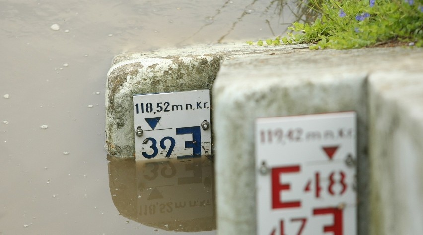 Oto pełna treść ostrzeżenia hydrologicznego:...