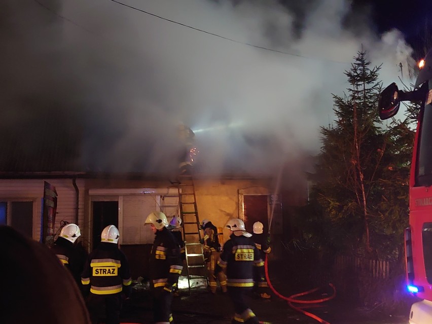 Nowy Targ: Drewniany dom w centrum miasta spłonął jak zapałka
