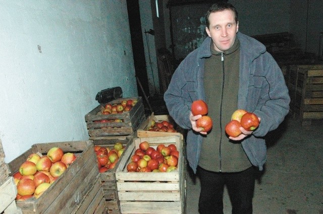 Sadownicy podkreślają, że cena jabłek, którą płacimy w sklepach, jest co najmniej dwukrotnie wyższa niż ta, jaką otrzymują sadownicy