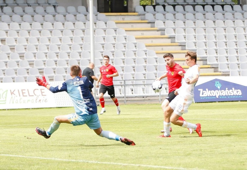 Sparing. Korona Kielce pokonała Ruch Chorzów po golu Jakuba Łukowskiego. W bramce zadebiutował Konrad Forenc (ZDJĘCIA)