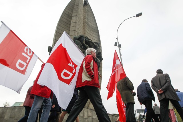 Z okazji dzisiejszego Święta Pracy przez Rzeszów tradycyjnie przeszedł pierwszomajowy pochód.