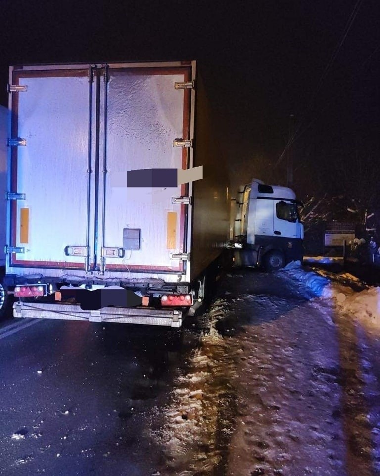 Zderzenie ciężarówek w Słomnikach
