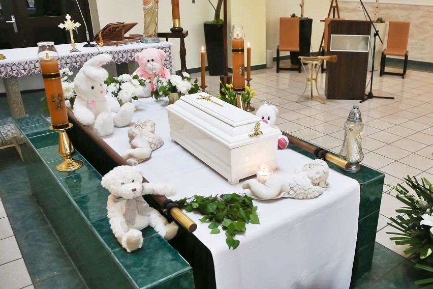 Chłopczyk z Muchoboru pochowany na Cmentarzu Kiełczowskim 
