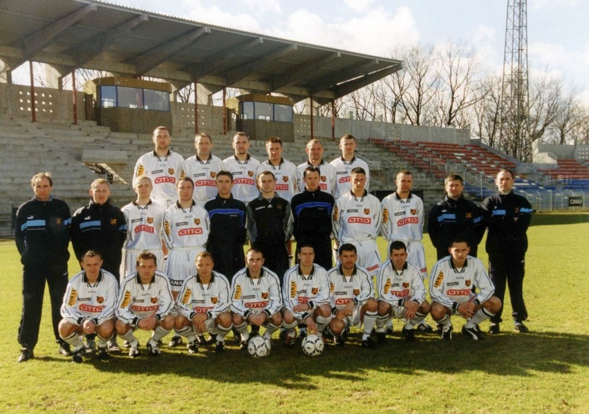 ODRA OPOLE 2001/2002 (piłka nożna)...