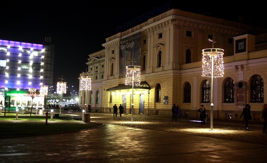 Świąteczne iluminacje Krakowa. Miasto niczym z bajki [ZDJĘCIA]