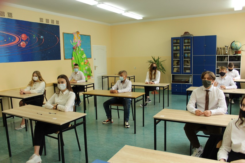 Egzamin ósmoklasisty 2021 z języka angielskiego w powiecie przysuskim