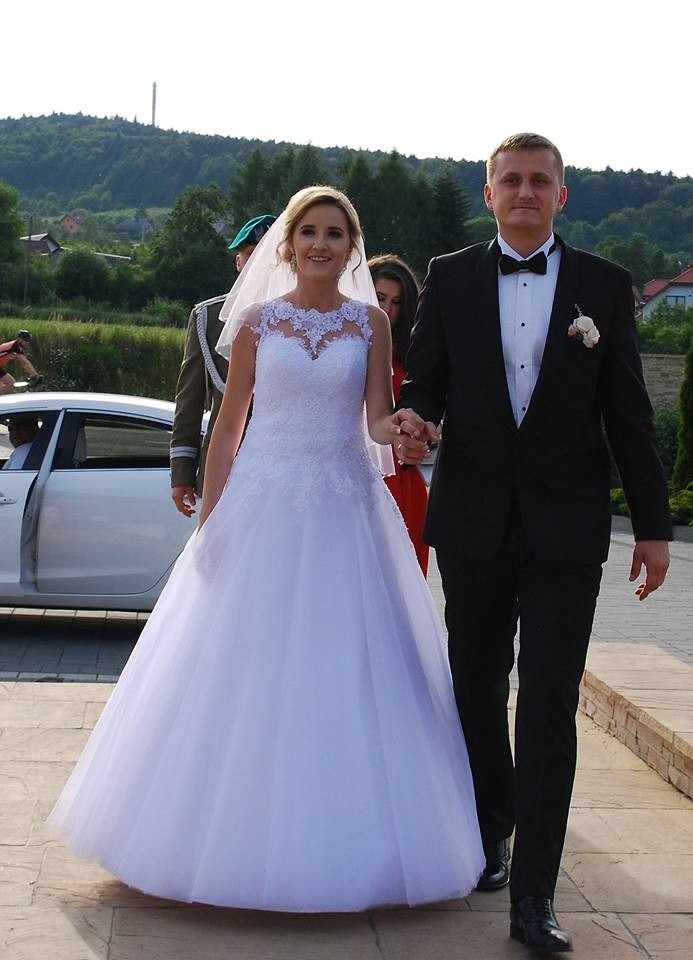 Piękny ślub na Świętym Krzyżu i wesele syna pani wojewody Agaty Wojtyszek (ZDJĘCIA)