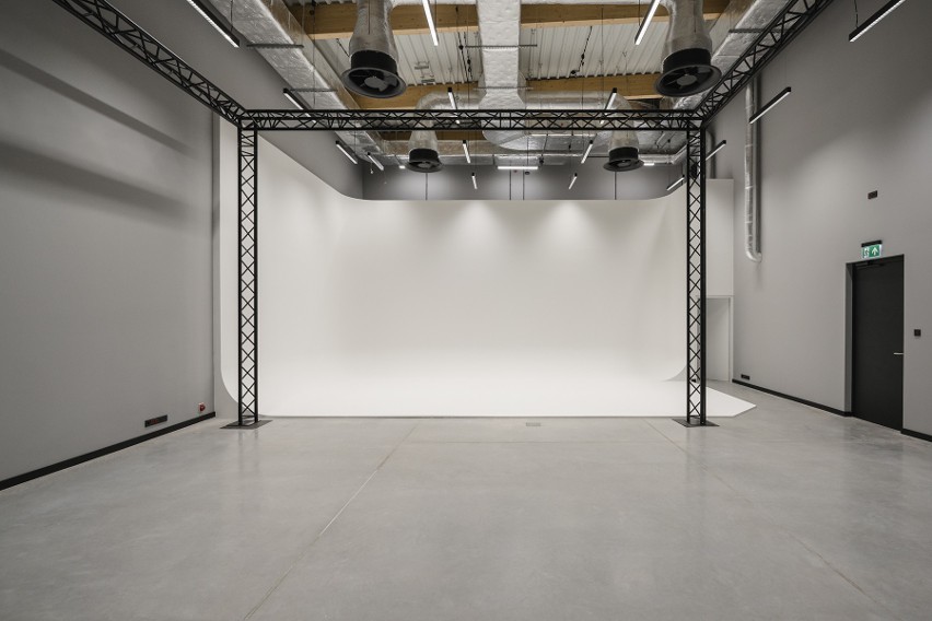 W 4500 m2 przestrzeni eN Studios miejsce dla siebie znajdą...