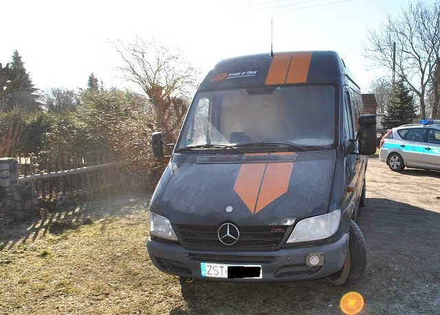 Odzyskany mercedes sprinter.