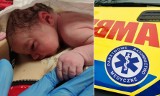 Poród w ambulansie. Szczęśliwa mama i dumni ratownicy z Chojny
