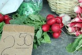 Nowalijki, warzywa i owoce. Zobacz ceny na targowisku
