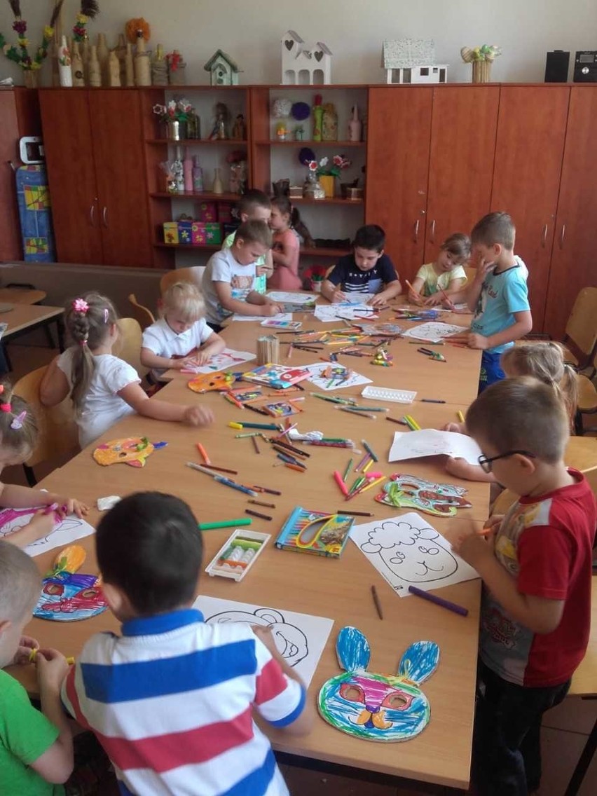 Kolorowy festyn dla dzieci w Krzcinie