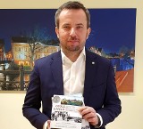 TSKN ponownie wydało dwujęzyczny „Spacerownik po Opolu”