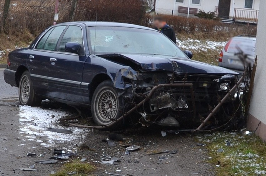 Wypadek w Rudnikach: Wjechał w dom. Miał ponad promil...