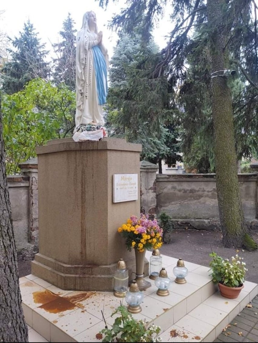 Figura przedstawiająca Najświętszą Maryję Pannę w Damasławku...