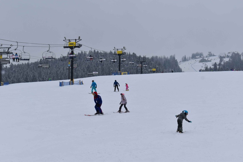 Na Podhalu sezon narciarski się nie skończył. Stoki działają. A zapowiada się jeszcze lepsza aura do szusowania