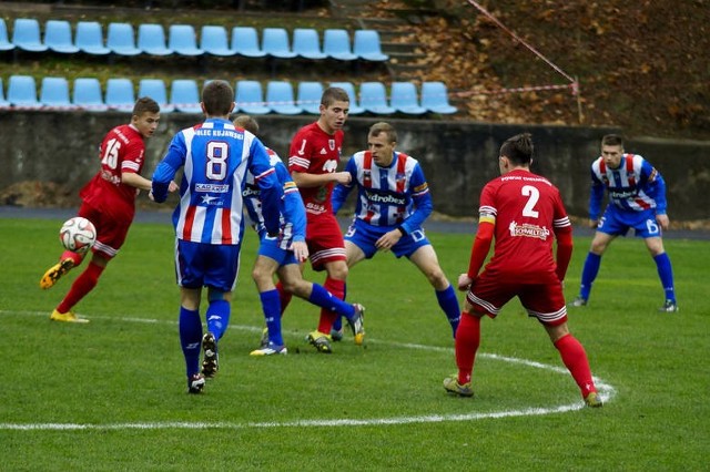Unia/Drobex Solec Kujawski zajmuje (po 15. kolejkach rundy jesiennej i jednej, rundy rewanżowej) 2. miejsce w 4. lidze KP ZPN.