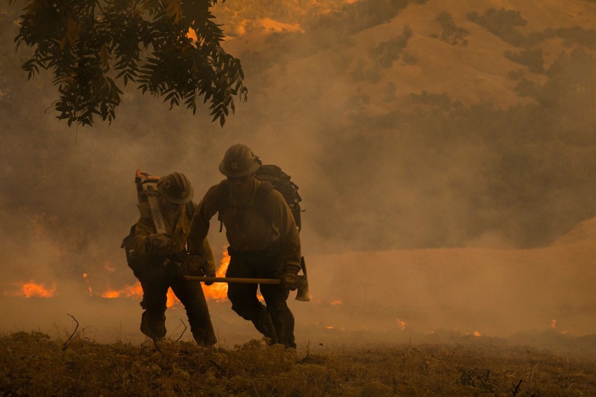 USA: Pożary znów zaatakowały Kalifornię. Trwa ewakuacja tysięcy ludzi, San Francisco spowił dym