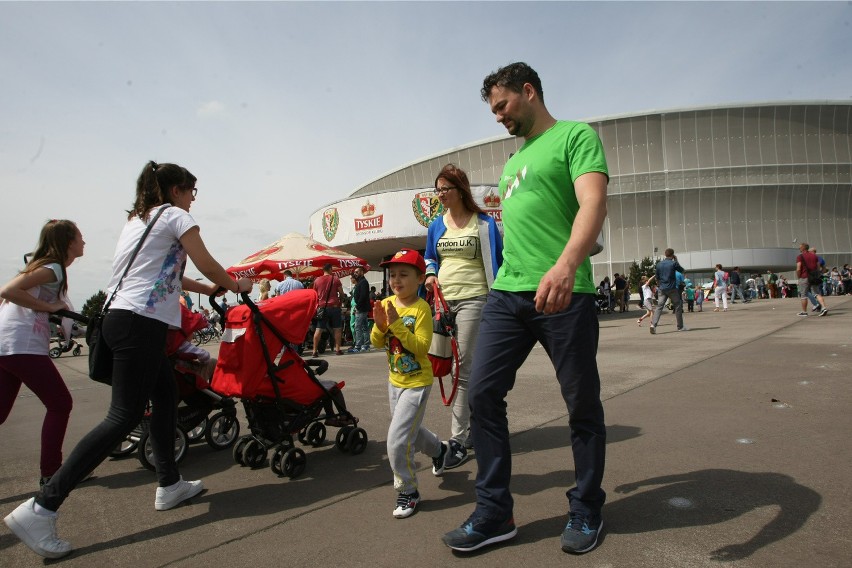 DZIEŃ DZIECKA NA STADIONIE MIEJSKIM WE WROCŁAWIU