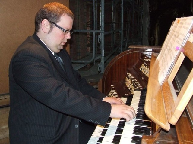 Paweł Seligmann z Cieszyna zagrał podczas pierwszego z tegorocznego cyklu koncertów