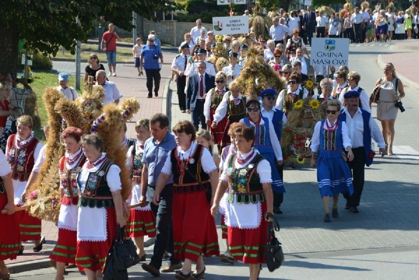 Święto plonów powiatu kieleckiego w Nowinach