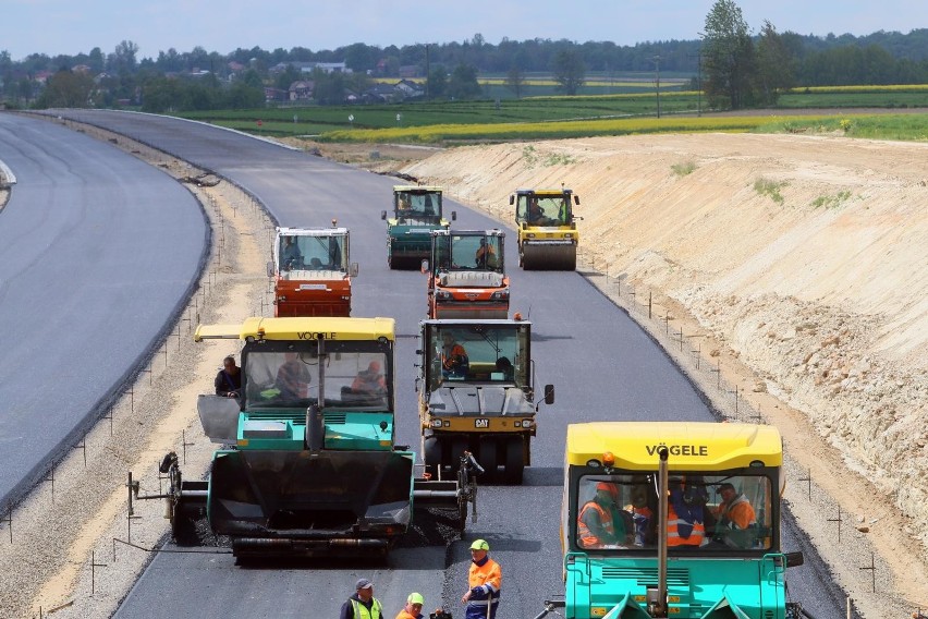 Szlak Via Carpatia w Polsce. Sprawdź, jak postępuje budowa korytarza transportowego łączącego Europę Północną i Południową