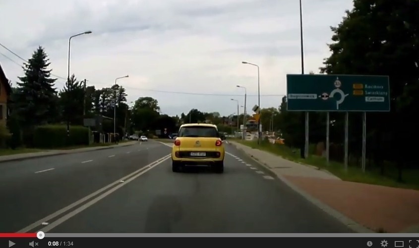 Szalony kierowca w żółtym fiacie 500L