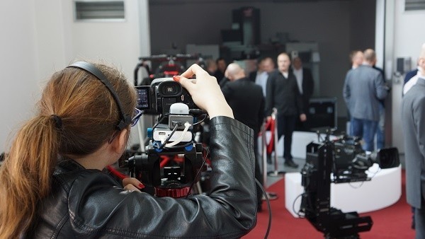 MovieBird z Opola dzięki unijnej dotacji otworzyło centrum badawczo-rozwojowe. To firma, której wysięgniki do kamer pracują w Hollywood