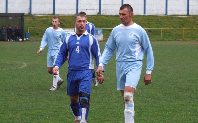 Jarosław Chowaniec (z lewej) poprowadzi wiosną Nadwiślanina Gromiec w V lidze wadowickiej.