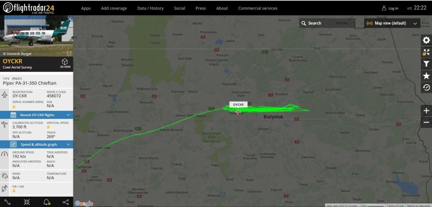 Samolot do monitorowania sieci ciepłowniczej krążący nad...