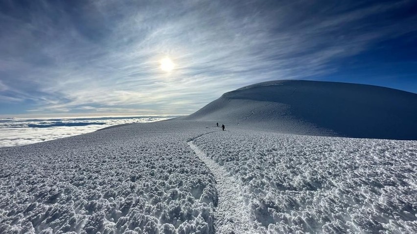 Paweł Pyzara, przedsiębiorca z Radomia, zdobył najwyższy szczyt Ekwadoru. Zobacz niesamowite zdjęcia