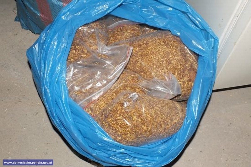 Policja przechwyciła 72 kg nielegalnego tytoniu