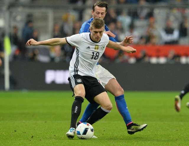 Niemcy zagrają z Włochami w 1/4 finału Euro 2016