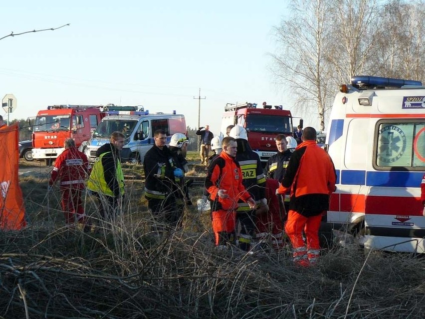 Wypadek pod Krotoszynem: W Dzierżanowie autobus zderzył się z szynobusem