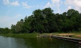 Wypoczynek nad jeziorami w okolicach Chodcza zakłóca gorzelnia w Mstowach? Kontrole nie wykazują uchybień, ale są skargi 