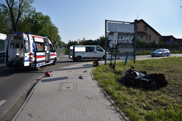 W środę rano w wypadku na drodze Stary Tomyśl - Nowy Tomyśl poszkodowany został motocyklista. Ciężko rannego zabrał śmigłowiec Lotniczego Pogotowia Ratunkowego.