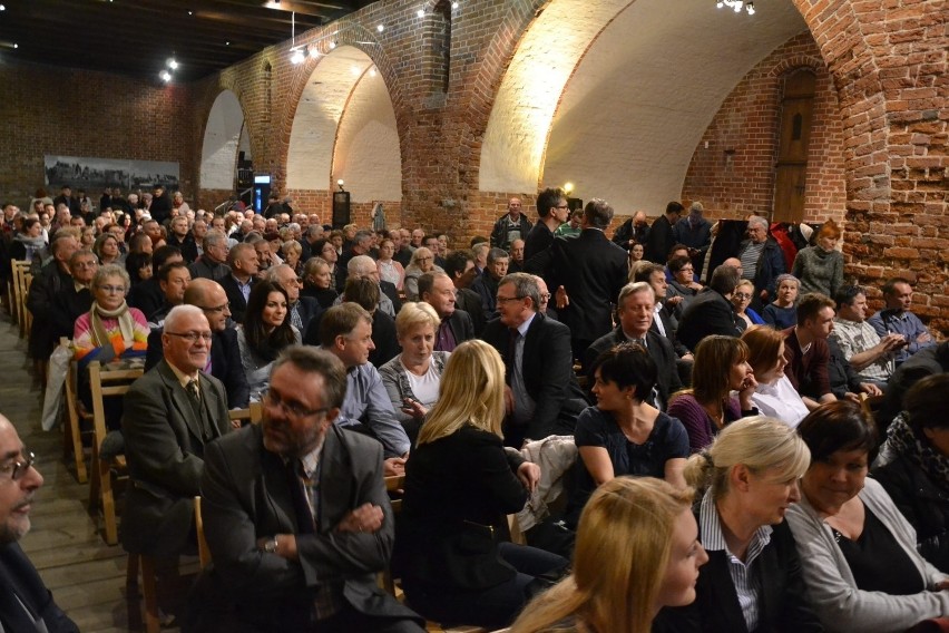 Podczas debaty wyborczej w Malborku Marek Charzewski,...