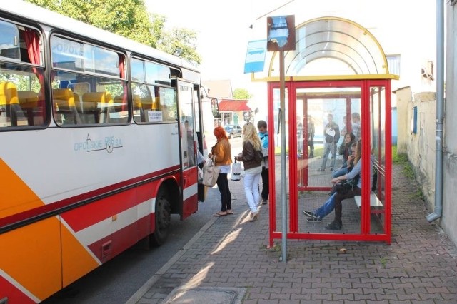 Pasażerowie są źli na podwyżkę opolskiego PKS-u. Oficjalną przyczyną jest wzrost cen paliw i kosztów utrzymania autobusów.