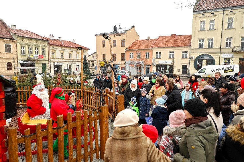 W centrum Wieliczki stanęła "Zagroda reniferów św....
