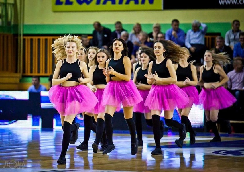 Radomskie cheerleaderki. Czekamy na powrót naszych uroczych dziewczyn! (ZDJĘCIA) 