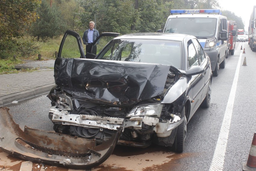 Wypadek w Tuszynie. 3 osoby ranne [ZDJĘCIA]