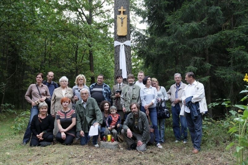 Przyjaciele w wyjątkowy sposób uczcili pamięć znanego fotografika [ZDJĘCIA]